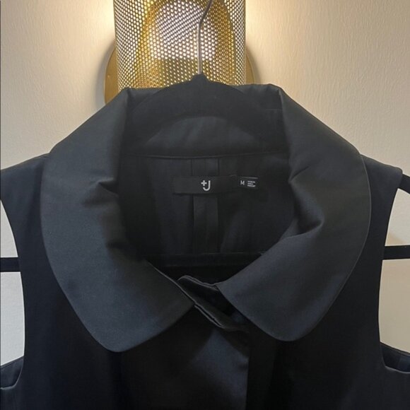UNIQLO + J Jil Sander Long Black Satin Sleeveless Vest with Pockets - Picture 4 of 4